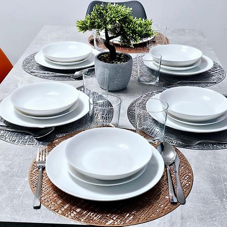 Lushstay Telford - Families, Contractors & Group Of Friends, Long Term Stay 외부 사진