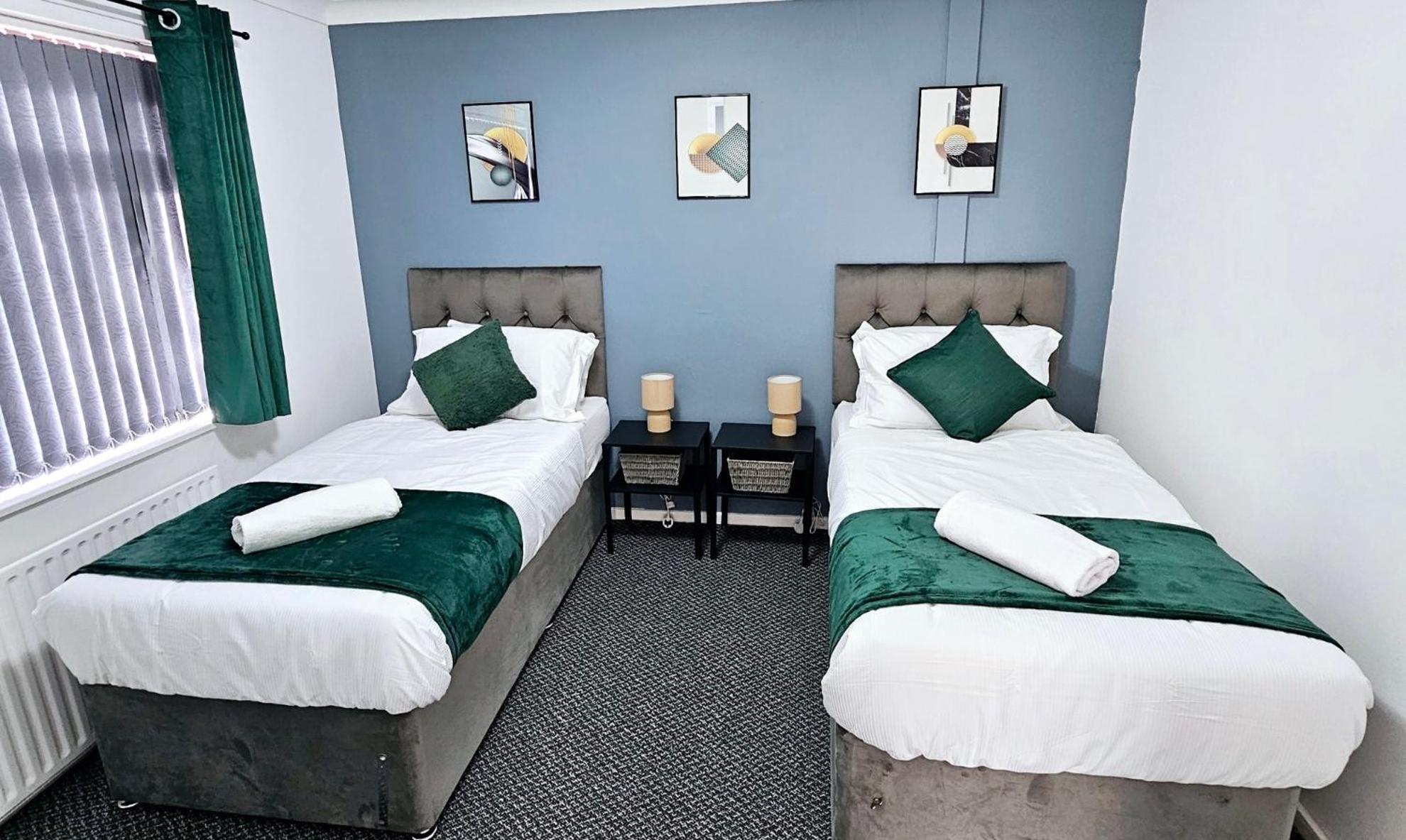 Lushstay Telford - Families, Contractors & Group Of Friends, Long Term Stay 외부 사진