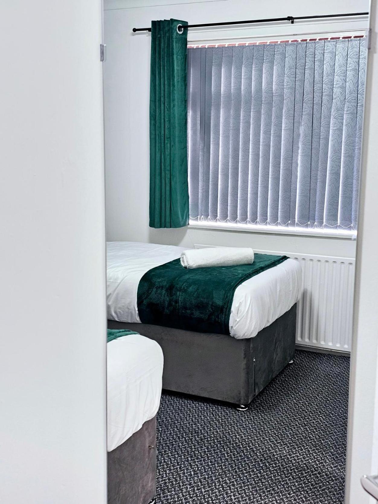 Lushstay Telford - Families, Contractors & Group Of Friends, Long Term Stay 외부 사진